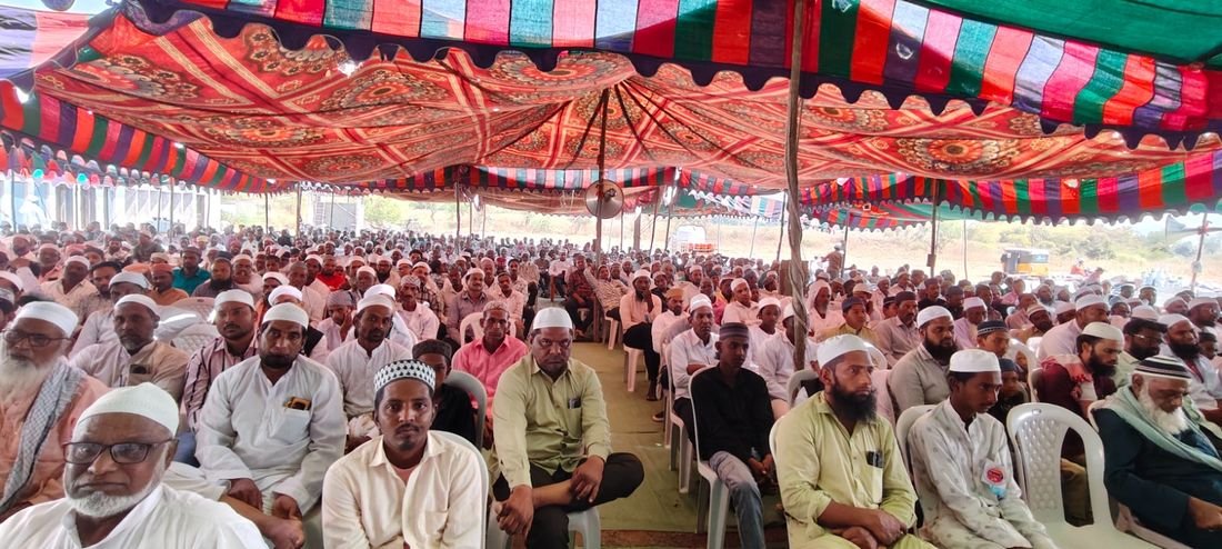 Large audience at annual jalsa
